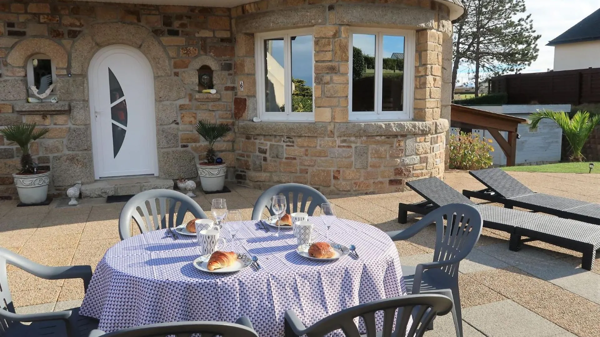 Holiday Home Ty Moutic By Interhome Kerlouan